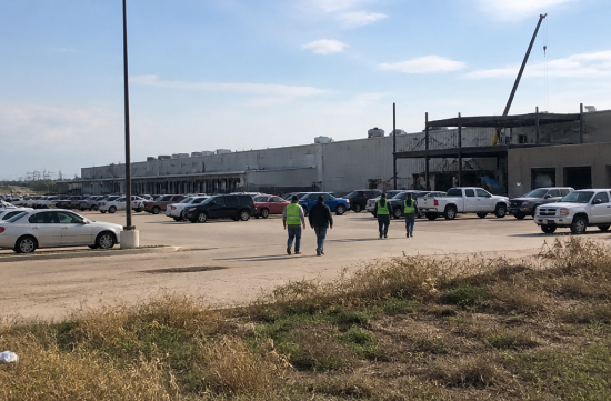 관세 효과로 공장 일자리 늘었다? 제조업 부활 실체 - San Antonio - 1