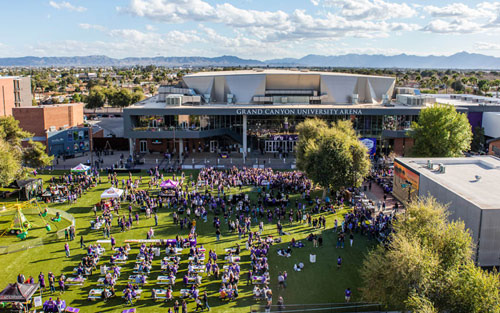 등록 학생 수 12만 5천 명, Grand Canyon University - Phoenix - 2