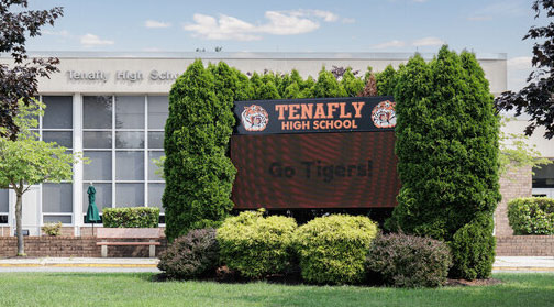 테너플라이 우수 고등학교 소개 - Tenafly - 1