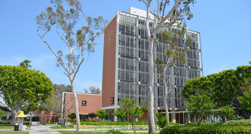 재학생 3만 7천명, California State University, Long Beach - Long Beach - 1