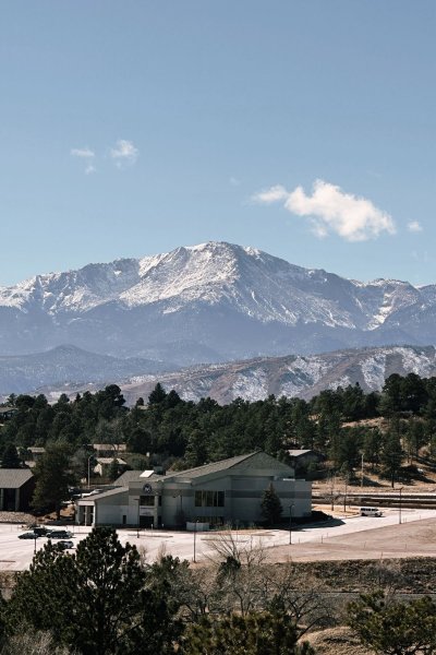 2026년 콜로라도 스프링스 주택 중간가격, 지금 얼마에 거래되고 있나 - Colorado Springs - 1